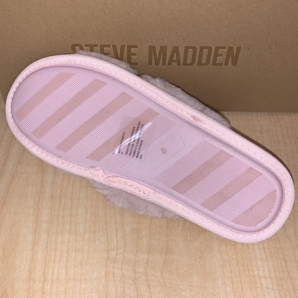 Steve Madden Kadyn Faux Fur Slipper Light Pink - Picture 7 of 8